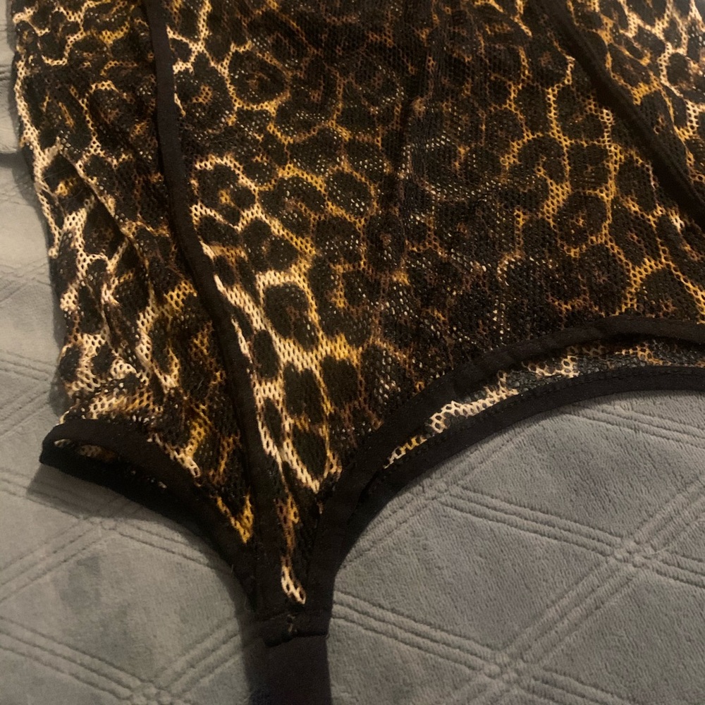 KILLSTAR plus size 2xl/3xl lingerie skirt.